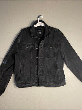 Forever 21 Men’s Black Distressed Jacket XXL Classic Button-Up Jean Jacket